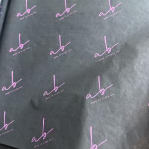 Lüks siyah ince ambalaj kağıdı baskılı sıcak pembe özel Logo biyobozunur ayakkabı T-shirt giyim ambalaj kağıt mendil - Product Image 1