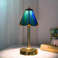 Nordique moderne luxe décor à la maison lampe de table rechargeable vitrail hôtel chevet pas cher nordique moderne lampe de table