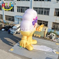Mascotte gonflable géante personnalisée en forme de nuage dégradé avec lunettes de soleil violettes pour défilé de carnaval et décoration publicitaire extérieure