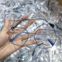 Liquidation : Monture de lunettes tendance en métal coloré, légère, en acier inoxydable, pour femmes et hommes, de luxe