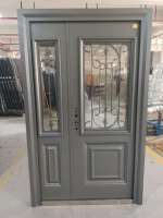 Porte d'entrée moderne en acier et bois, en fer forgé, avec vitrage, porte extérieure de sécurité, dotée d'une surface ignifugée, ouverture manuelle