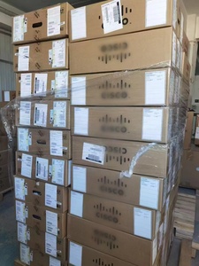 Commutateurs de la gamme C9300-24P-E <span class=keywords><strong>9300</strong></span> <span class=keywords><strong>Cisco</strong></span> 24 ports Gigabit PoE + Network Essentials Layer 2 Ethernet Access Switch C9300-24P-E - Product Image 6