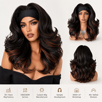 Perruque synthétique résistante à la chaleur pour femme, avec bandeau réglable sans colle, boucles crépues, ondulations profondes, mèches auburn noires, pour usage quotidien – Fournisseur d'usine