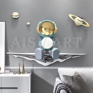 Escultura de astronauta moderna, artesanías de resina, nuevo diseño ecológico, decoración del hogar, estilo de personas pintadas para regalos, gran oferta - Product Image 1