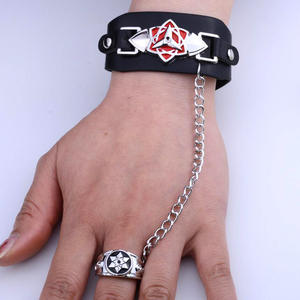 Anime Attack on Titan one piece bracciale in pelle da uomo bracciale da polso - Product Image 4