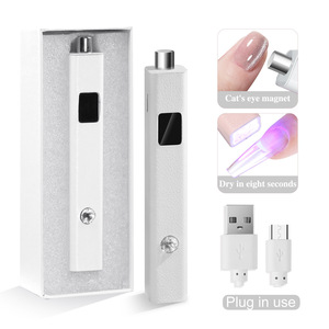 Mini lampe UV magnétique 2-en-1 pour ongles, rechargeable et portable, pour le séchage des faux ongles - Product Image 2