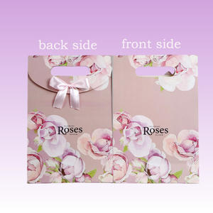 Amazing <b>Rose</b> Flower Paper Handbags Paper Gift Bags with Ribbon Bowknot - Product Image 2