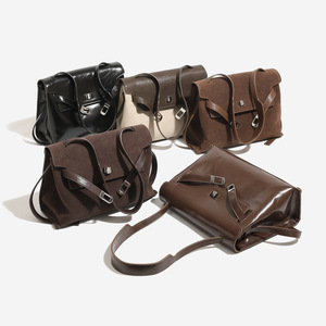 Nuevo Bolso Bandolera de Gran Capacidad con Cierre de Cremallera en PU Estilo Letra, Color Marrón Castaño, Versátil para Llevar al Hombro, Otoño/Invierno - Product Image 1