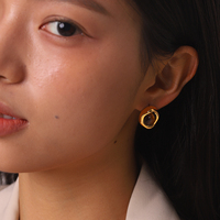 Anting Batu Mata Harimau Romantis Prancis H&C Berlapis Emas 18K PVD Anti Karat Baja Tahan Karat 304 Perhiasan Mutiara untuk Wanita