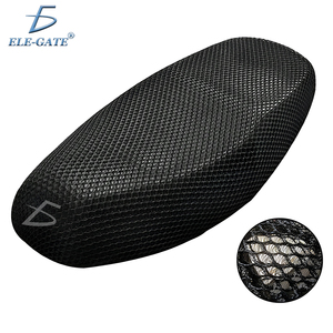Housse de siège de moto respirante Ele-Gate avec velcro et design en maille à ressorts pour le confort et la ventilation - Product Image 1