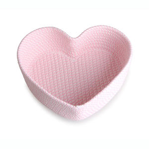 वैलेंटाइन के दिन की शादी पार्टी के लिए मिठाई गुलाबी दिल डिजाइन सजावटी टोकरी - Product Image 1