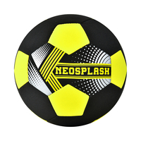 Jeu gonflable de football du néoprène de football de plage d'enfants de conception de mode dans la piscine d'eau