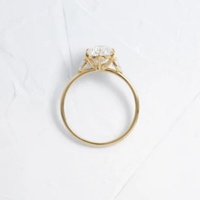 Bague de fiançailles en or massif 14K/18K personnalisée avec diamant de laboratoire CVD/HPHT VVS certifié IGI, taille ovale 1 carat et pierres latérales en forme de poire