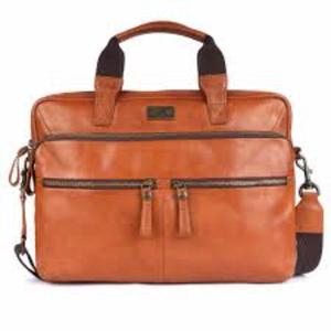 Élégant sacoche de voyage en cuir pour ordinateur portable avec bandoulière, compartiment de protection dédié, poignées robustes et finition raffinée - Product Image 4
