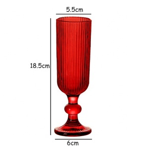 Ensemble de verres à martini vintage côtelés Art Déco, verres à champagne uniques pour bar à cocktails. Utilisé pour les dîners - Product Image 6