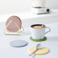 Sous-verres modernes en silicone isolants thermiquement pour tasses à café, tasses à eau promotionnelles créatives pour hôtels, sets de table personnalisables avec logo
