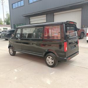 Mini-fourgonnette électrique noire 4 roues 7 places, charge rapide, autonomie inférieure à 100 km - Product Image 3