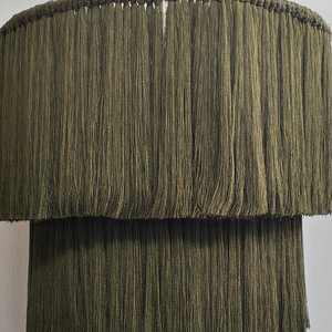 Abajur de Franjas Multicamadas em Burgundy, Acessório Luxuoso para Iluminação Estilosa - Product Image 3