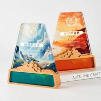 Vente en gros Acrylique vert orange personnalisé personnalisé avec support en bois MH-J0774 trophée en cristal