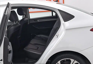 Chery <span class=keywords><strong>Ares</strong></span> 5 Pro 1.5 Édition Jeunesse 2023 avec transmission manuelle. Voiture d'occasion 5 places - Product Image 2