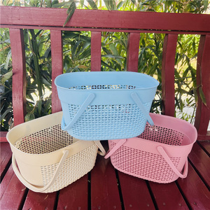 Panier de rangement creux ovale en plastique avec poignées pour la cuisine, la salle de bain, le stockage des fruits et légumes - Product Image 3
