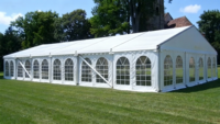 Location de tentes de réception de luxe personnalisées, structure en alliage d'aluminium, PVC, imperméables quatre saisons, ignifuges, blanches, pour mariages en plein air