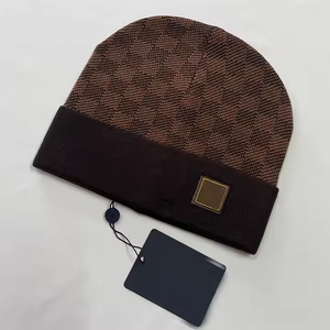 Nuevo Gorro de Invierno de Lujo ZT 2026, Gorro de Punto Jacquard para Otoño e Invierno, Gorro de Lana de Diseño Reversible Multifuncional y Cálido - Product Image 6