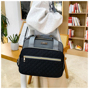 Một túi đeo vai đơn đa năng, dung tích lớn mới dành cho bà mẹ và trẻ sơ sinh với thiết kế hình kim cương cao cấp - Product Image 6