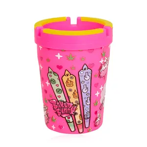 Wholesale Nice Design Pink Car Ashtray With Various Patterns Car Cigarette Ashtray Custom Logo Smoking Ashtray