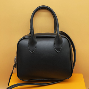 Bolso de mano para mujer, de piel sintética, con cremallera, color liso, para uso diario, exterior, negro, marrón, beige - Product Image 1