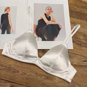 Ensemble de lingerie en satin chaud, soutien-gorge triangle de haute qualité, confortable, sans armatures - Product Image 5