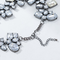 Vente en gros collier de mariée de style mignon avec diamant en cristal brillant irrégulier extravagant pour les anniversaires des femmes chaîne à maillons