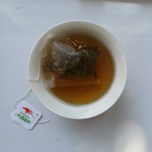 Thé détoxifiant bio sans sucre et faible en gras, 2 grammes, 100 sachets, emballage simple, composé de feuilles de lotus, d'aubépine et de graines de cassia pour la perte de poids - Product Image 3