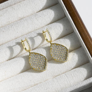 Boucles d'oreilles en pyroxène pur pour femmes, or et argent - Product Image 5