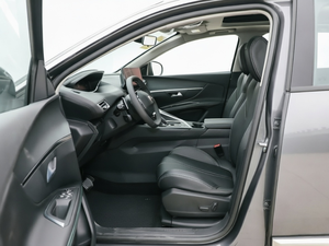 <span class=keywords><strong>Peugeot</strong></span> <span class=keywords><strong>5008</strong></span> International, SUV familial 5 places, Euro VI, confortable pour les longs trajets, économique en carburant, grand espace, rentable, export. - Product Image 6