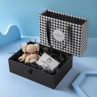 Boîte cadeau portable de type tiroir au design quadrillé exquis, petit look frais pour différents emballages de cadeaux d'occasion spécifiques