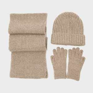 Ensemble trois pièces tendance : gants tactiles, bonnet et écharpe chauds - Product Image 4