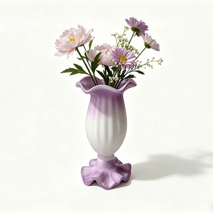 Vaso in Vetro Rosa Satinato con Base Ondulata Fatto a Mano, Porta Fiori per Tavoli da Matrimonio e Decorazioni per la Casa - Product Image 2