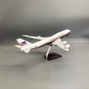 Modelo de Avión de Resina <span class=keywords><strong>Boeing</strong></span> 747-8 Air Force One a Escala 1/150 de 47 cm con Luces LED y Tren de Aterrizaje - Product Image 3