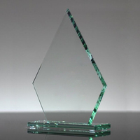 Vente en gros de trophées en cristal vierge sculptés au laser avec technique d'impression UV