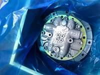 9069509 Ходовой редуктор (гидромотор хода) для экскаваторов EX60 EX60G EX60SR EX60UR