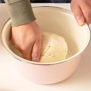 Venta al por mayor 2.<span class=keywords><strong>5L</strong></span>/<span class=keywords><strong>5L</strong></span>/7L logotipo personalizado cocina de grado alimenticio hogar espesado esmalte olla esmalte tazón esmalte lavabo con tapa - Product Image 3