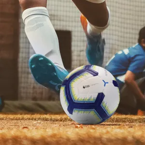 Alta calidad al por mayor logotipo personalizado balón de fútbol de alta calidad de cuero PU tamaño 5 fútbol para el juego con gran promoción