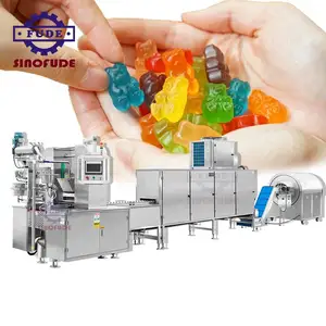 Sıcak satış SINOFUDE yüksek kaliteli tam otomatik yumuşak şeker üretim hattı vitamin sakızlı ayı yatırma şeker yapma makinesi