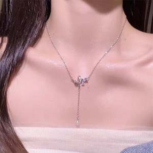 Titane Acier Non-fading Micro-incrusté Bijoux Creux papillon Clavicule Chaîne Perle Frange Pendentif Lumière De Luxe Accessoires - Product Image 3