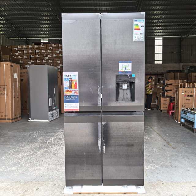 591L Refrigerator Freezer with Water Dispenser Large Capacity Air Cooling Frost-free Fridge with Both Refrigeration and Freezing