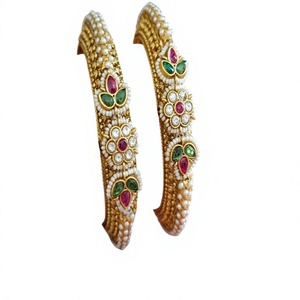 Bracelet tendance en laiton plaqué or de qualité supérieure avec moissanite pour femmes et jeunes filles – Collection mariage – Éclats spectaculaires - Product Image 2