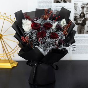 Vente en gros de cadeaux pour la Saint-Valentin, nouveaux designs de bouquets de fleurs de roses séchées et préservées faits à la main avec boîte cadeau - Product Image 3