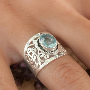 Anello Floreale a Fascia Larga per Donne, Elegante Accessorio Moda per Uso Quotidiano e Feste - Product Image 3