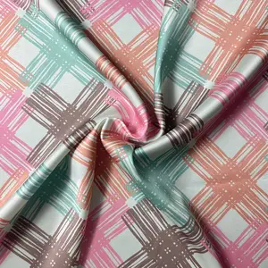 Beliebteste digitale Muster gedruckt 100% Polyester Satin Textilgewebe für Schlaf bekleidung